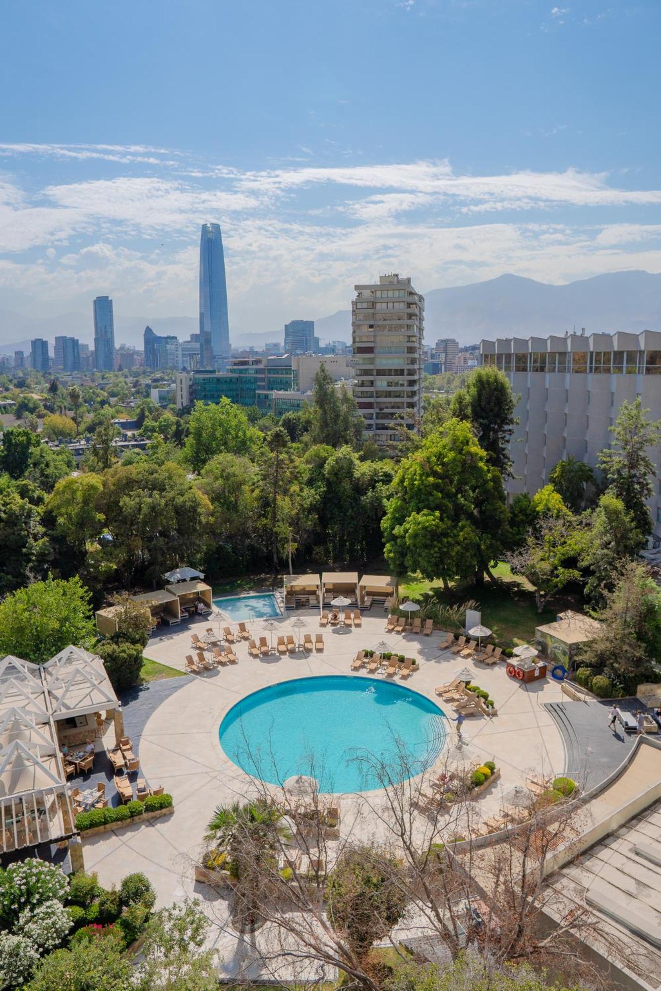 Sheraton Santiago Hotel & Convention Center Buitenkant foto Swimming pool