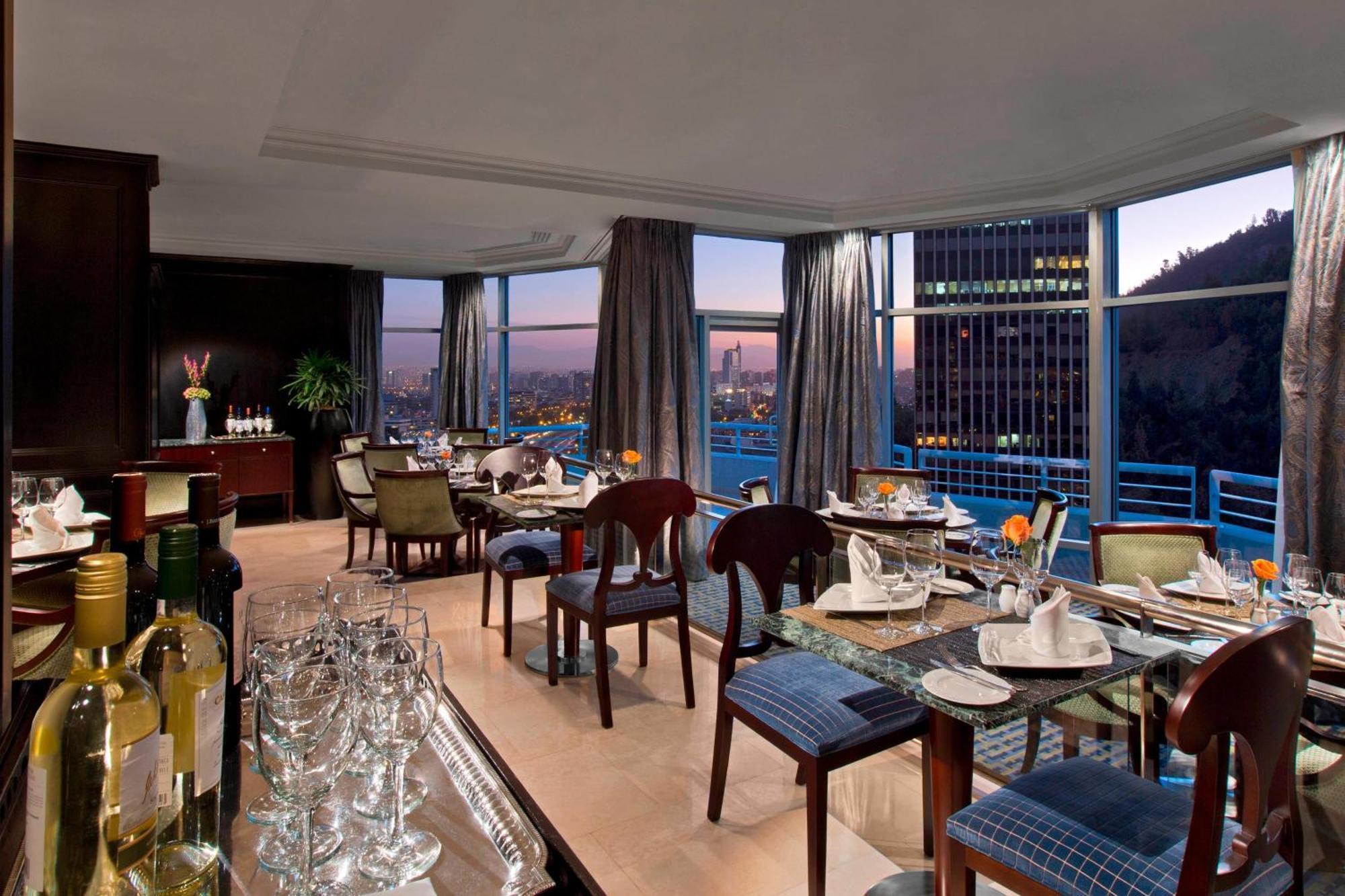 Sheraton Santiago Hotel & Convention Center Buitenkant foto The 39th restaurant