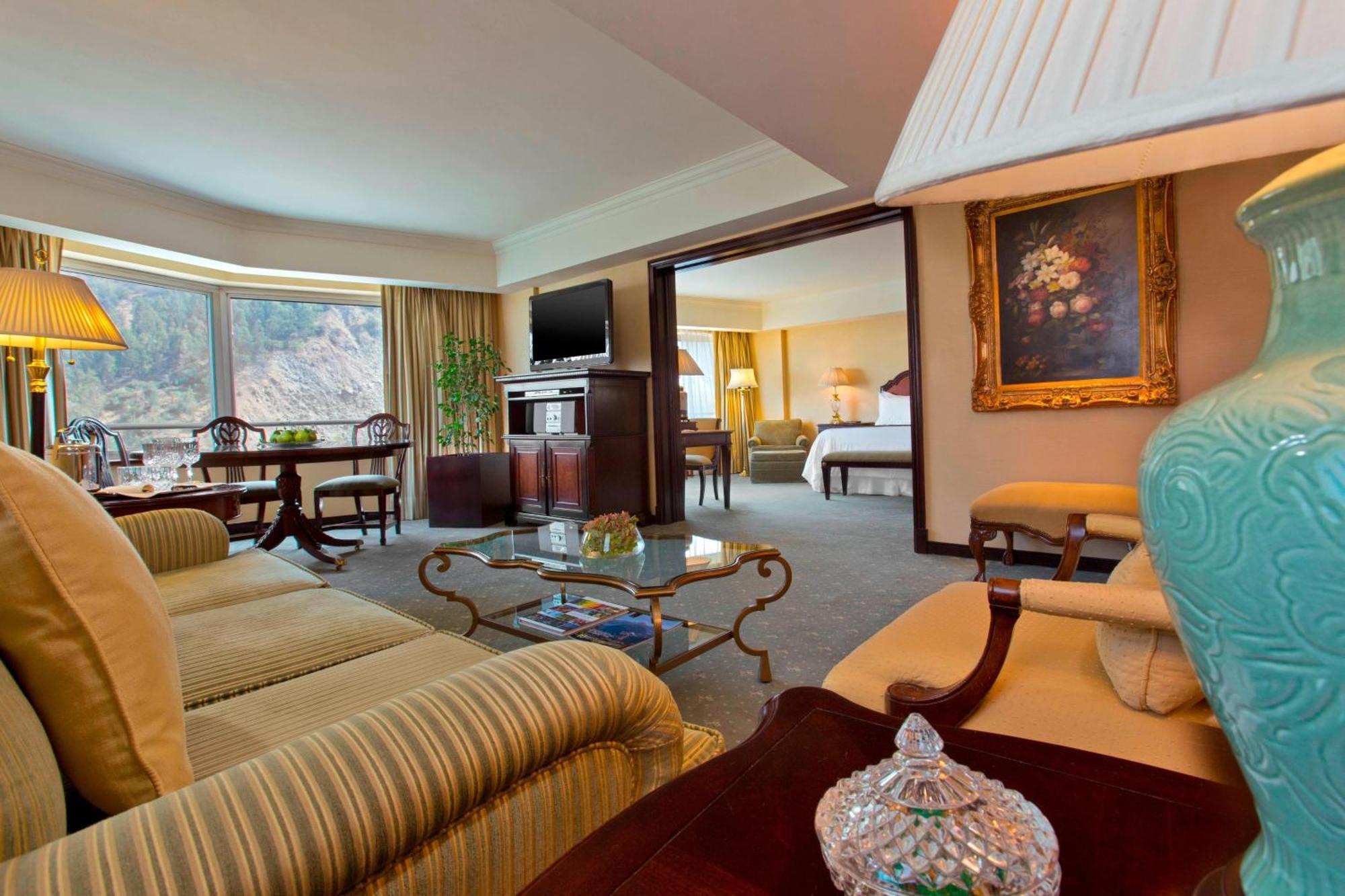 Sheraton Santiago Hotel & Convention Center Buitenkant foto Suite