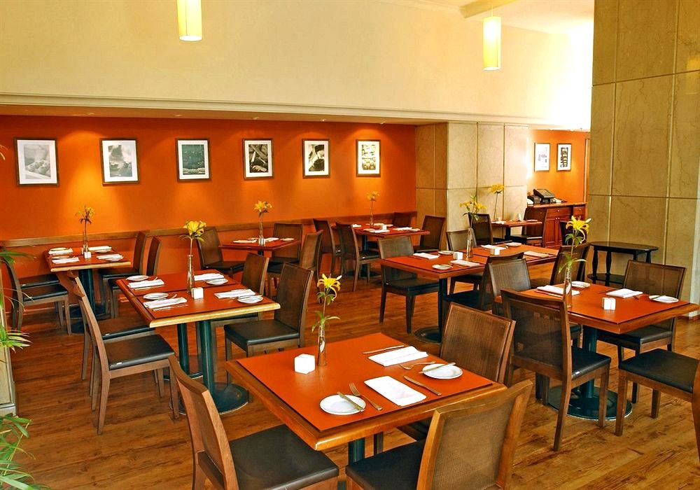 Sheraton Santiago Hotel & Convention Center Buitenkant foto Interior of the restaurant
